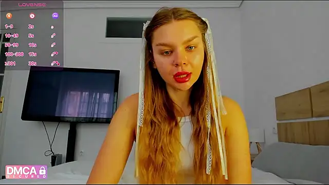 Molly sweetie online show from May 3, 7:01 am