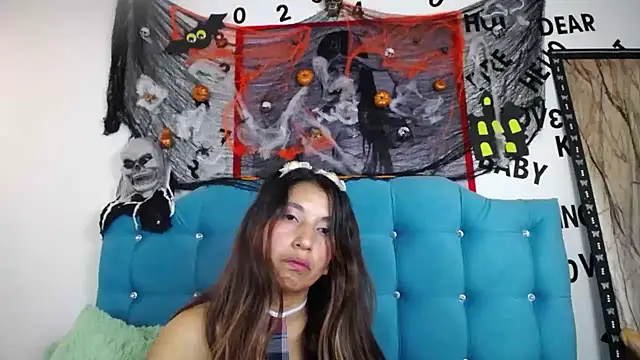 Snapshot of sweet_skylove_ chatting on October 19, 4:09 pm sweet skylove online show from October 19, 4:09 pm