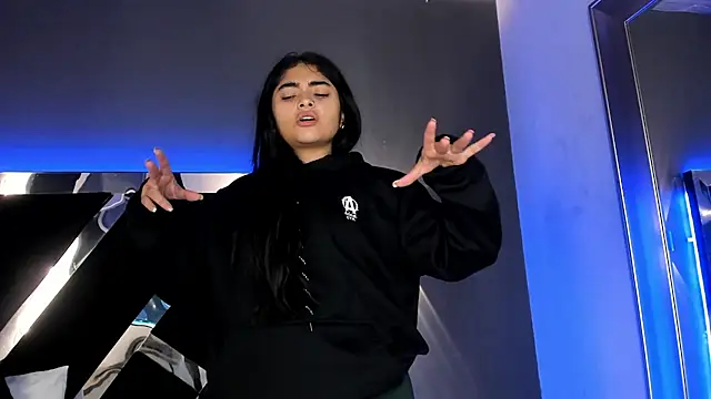 GiselOrtiz online show from June 25, 10:30 am