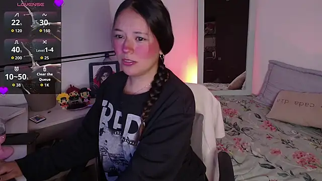 Lexie Thompson10 online show from November 4, 12:15 am