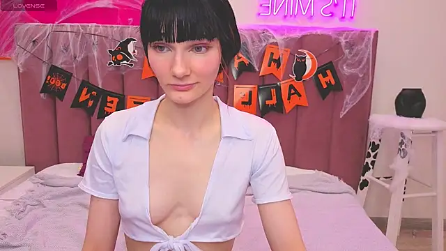 Snapshot of Lili_flowerr chatting on October 25, 12:02 pm Lili flowerr online show from October 25, 12:02 pm