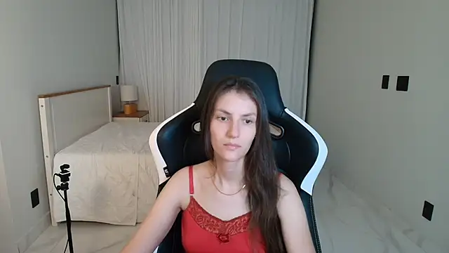 upssnowy online show from June 17, 10:44 pm