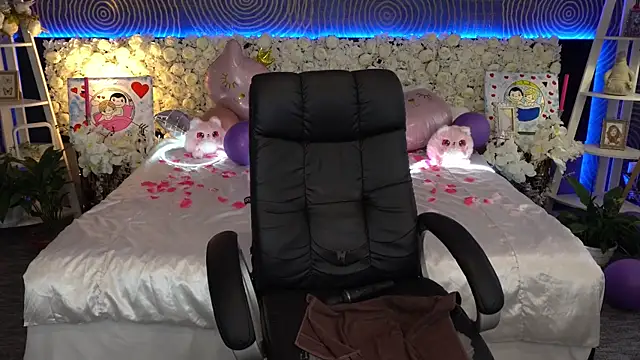 IsabellaFoxyy online show from March 14, 2:07 pm