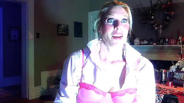 Glamazonx online show from October 28, 3:45 am