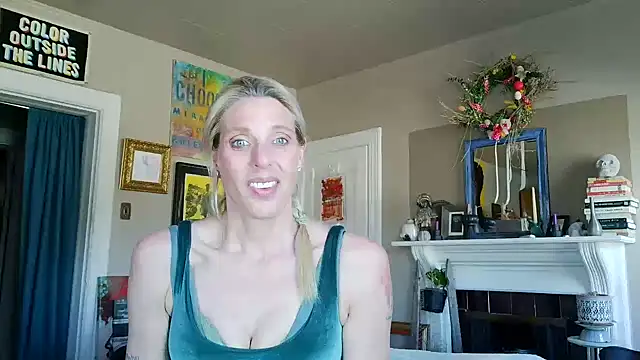 Glamazonx online show from February 10, 9:51 pm