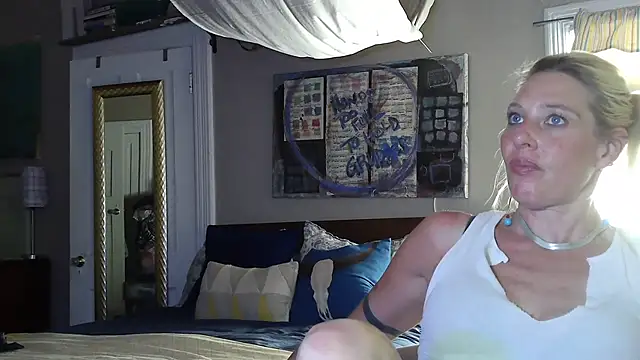 Glamazonx online show from July 21, 5:35 pm