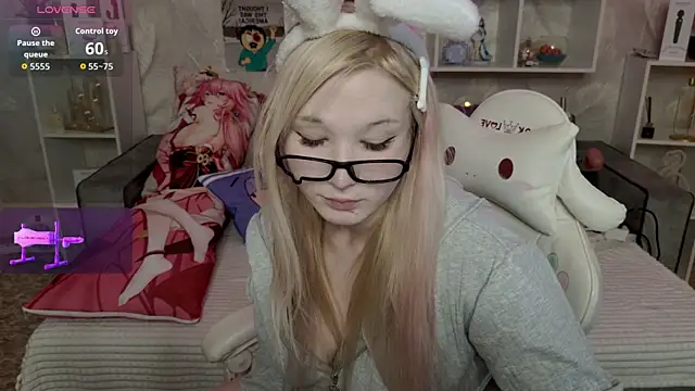 MeowkaKitty online show from April 29, 2:59 am