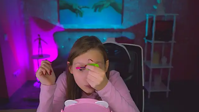 EllaHorton online show from November 11, 4:26 pm