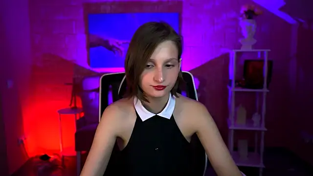 EllaHorton online show from July 6, 1:27 pm