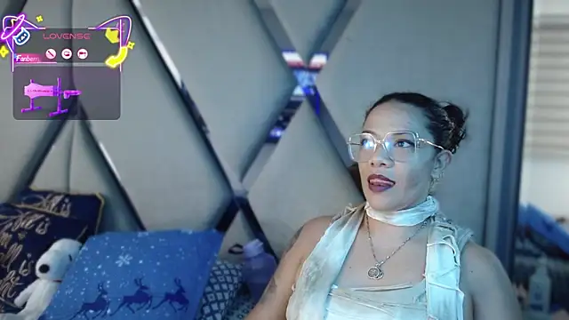 paula daniela1 online show from November 1, 9:41 pm