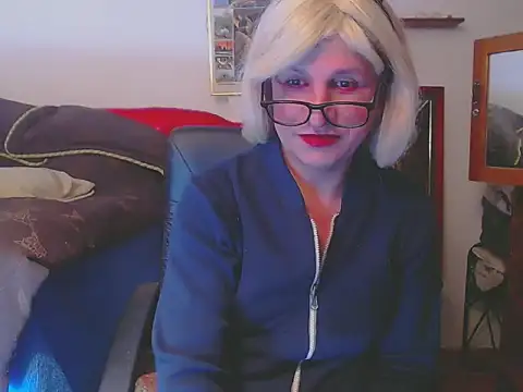 LorenJade online show from April 28, 8:07 am