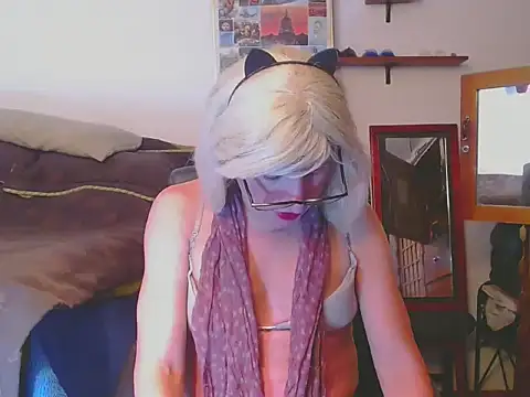 LorenJade online show from May 1, 9:01 am