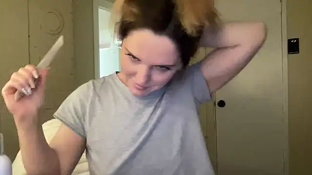 sexylilly69 online show from June 11, 2:44 am