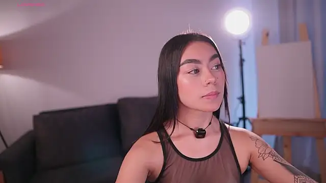 GigiLee  online show from July 31, 8:10 pm