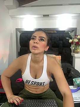 Arianna Jones1 online show from July 11, 3:17 am