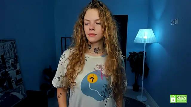 RayaNenlia online show from November 4, 5:01 am