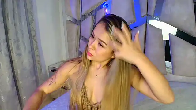 Natalyefoster online show from June 12, 8:28 pm