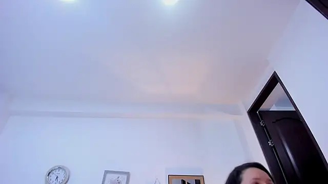 kamila lopez online show from August 4, 12:05 am