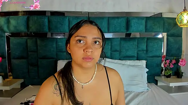 Abril Gomez06 online show from June 7, 8:15 pm