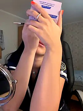 Julietta a online show from October 21, 7:34 am