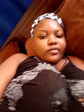 queennapal online show from March 12, 11:46 am