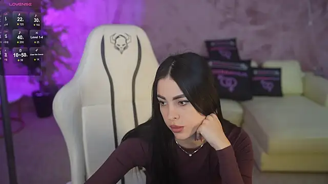 Tina Breeze online show from November 18, 8:04 am