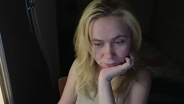 Riley Roo online show from February 16, 5:24 pm