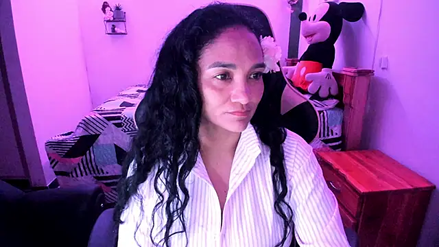 rayza mature 154 online show from May 6, 11:20 pm