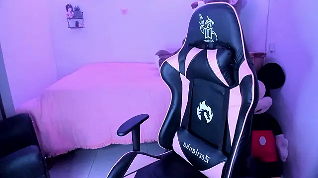 rayza mature 154 online show from February 12, 3:03 pm