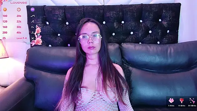 Sophia smith0 online show from June 13, 8:06 pm