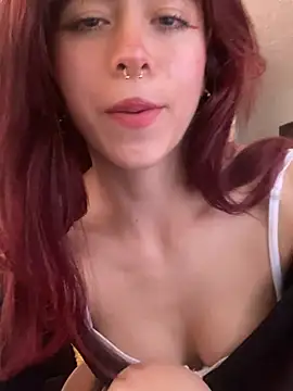 SuzzyyM online show from May 7, 10:35 pm