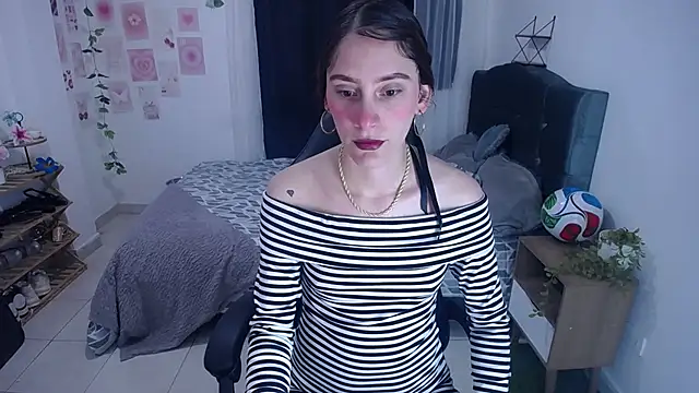 IsaBaileys  online show from June 28, 8:15 pm
