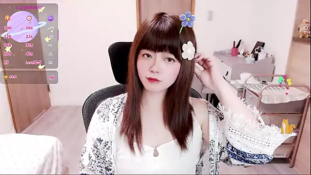 a0513 online show from February 12, 4:30 pm