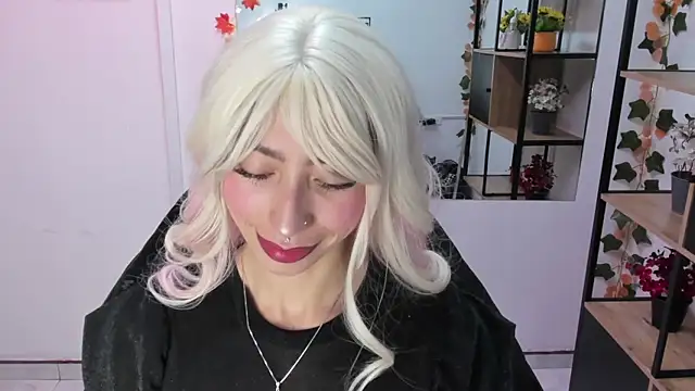 LilithCooperr  online show from November 25, 10:32 pm