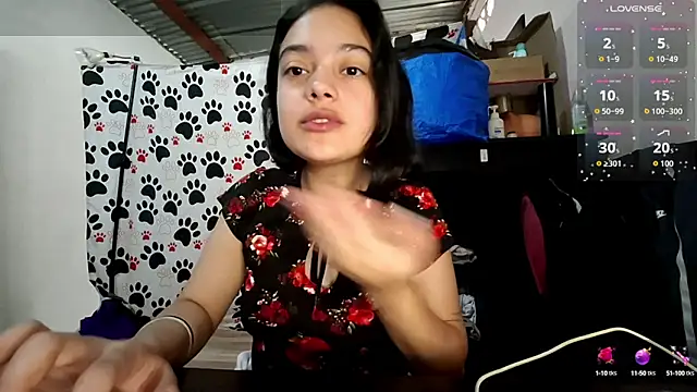 littlemelii online show from October 15, 4:31 pm