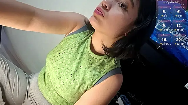 littlemelii online show from October 16, 8:44 pm