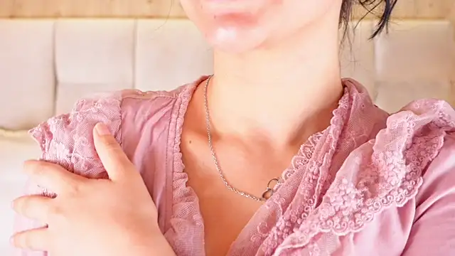 KiraKayleigh1 online show from July 5, 12:11 pm