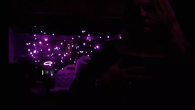 jessicalove99 online show from February 2, 5:50 am