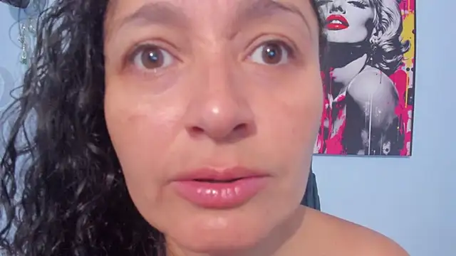 Snapshot of _luna__sweet_ chatting on September 28, 7:25 am luna sweet online show from September 28, 7:25 am