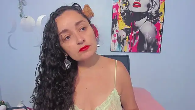 Snapshot of _luna__sweet_ chatting on September 27, 2:30 am luna sweet online show from September 27, 2:30 am