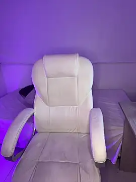 nyna 1 online show from December 15, 11:54 pm