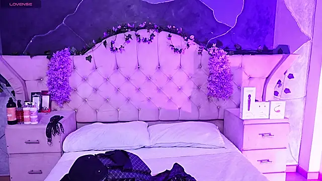 AmberGreyy  online show from June 27, 6:14 pm