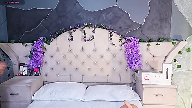AmberGreyy  online show from June 3, 7:19 pm