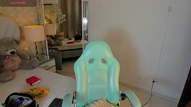 IsabellaBromsS online show from September 19, 10:09 pm