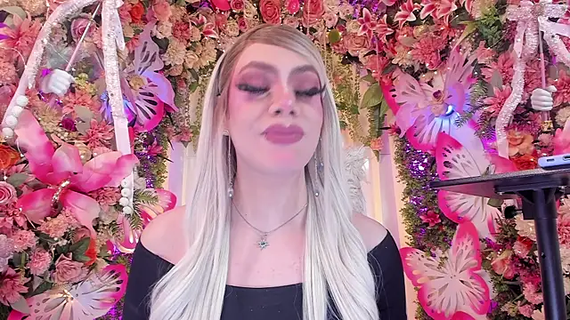 Laurenn evans online show from July 7, 8:00 pm