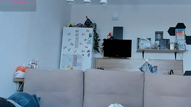 Girl alone home online show from June 18, 3:06 pm