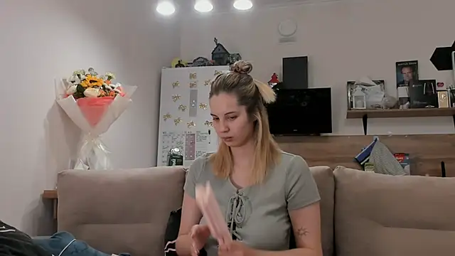 Girl alone home online show from June 29, 3:12 pm