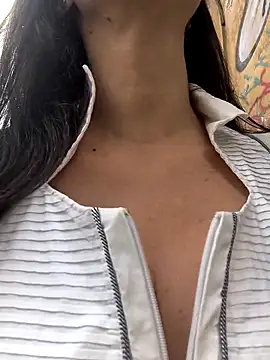 Snapshot of DahliaSegreta chatting on October 10, 3:17 pm DahliaSegreta online show from October 10, 3:17 pm