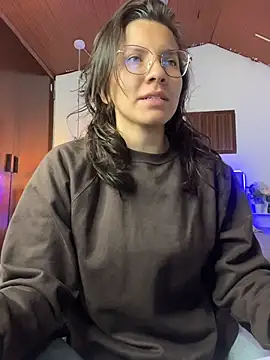 karlamorris  online show from June 23, 1:31 pm