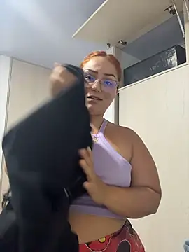 LeahxBarker online show from August 3, 4:27 am
